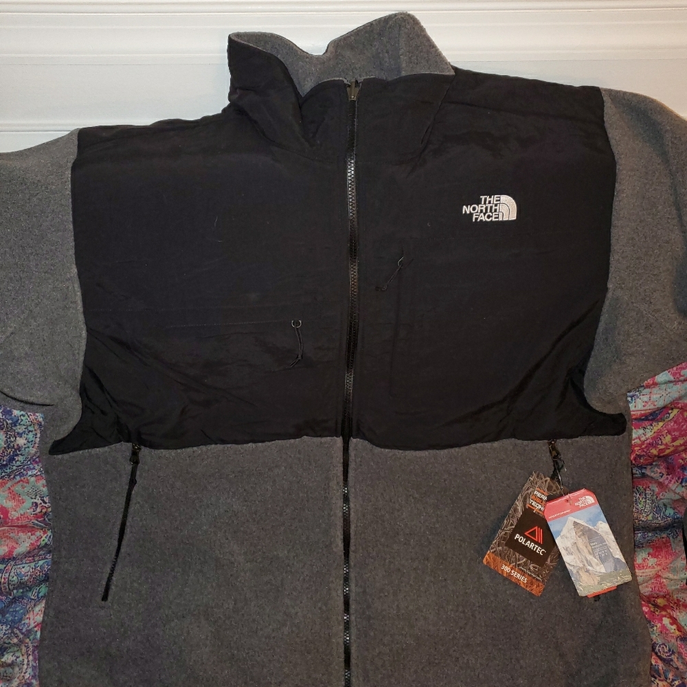 **02/24/20 ** 24 HOUR SALE** NWT TNF Denali Fleece